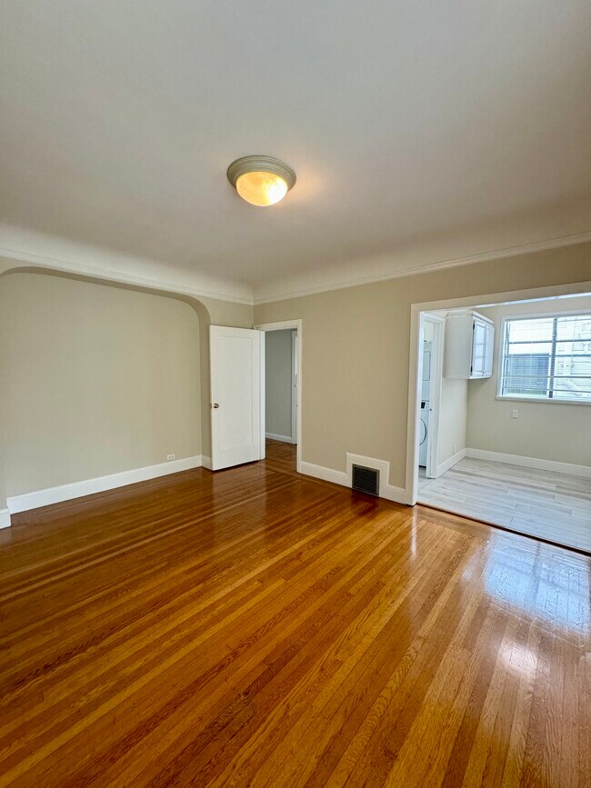 Building Photo - 2538 15th Ave