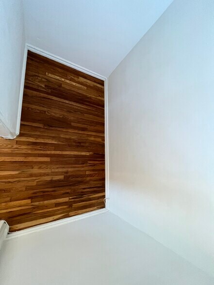 Building Photo - 1874 S Redondo Blvd