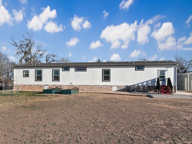 Building Photo - Spacious New Braunfels Retreat on 1 Acre – Walk to Lake Dunlap & the Guadalupe River