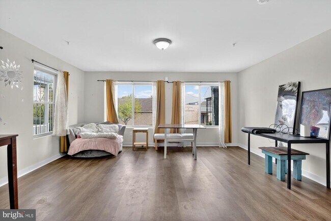 Primary Photo - 602 N 43rd St