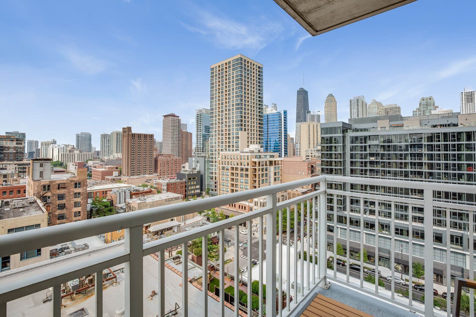 balcony - 316 W Erie St