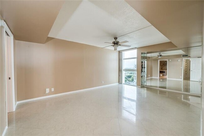 Building Photo - 1360 S Ocean Blvd