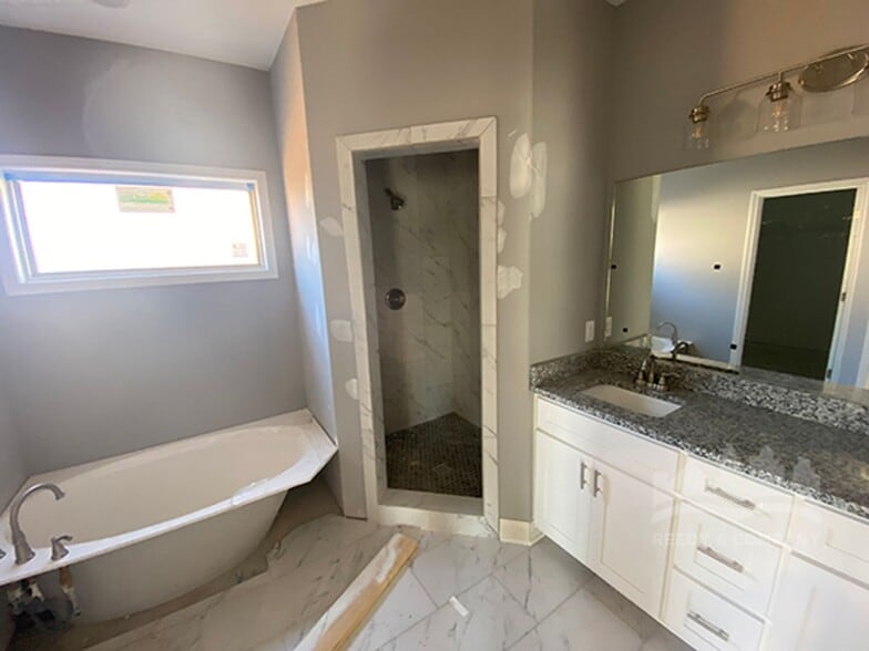 Building Photo - 10007 Messana St