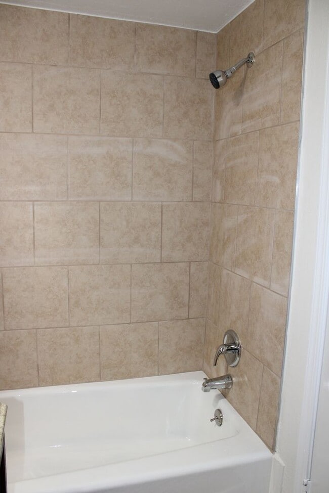 Building Photo - All Appliances!