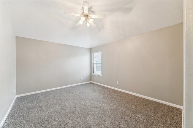 Building Photo - 3122 Schumann Oaks Dr