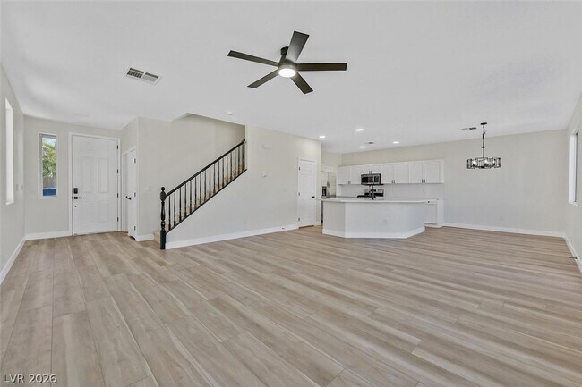 Building Photo - 9316 Perennial Ave