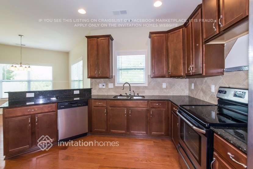 Building Photo - 4924 Elementary View Dr