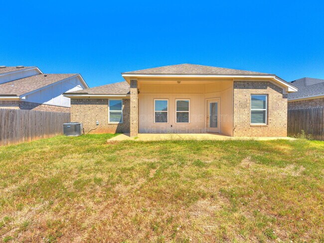 Building Photo - 608 Blue Fish Ct