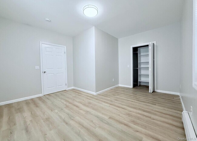 Building Photo - 621 2nd St