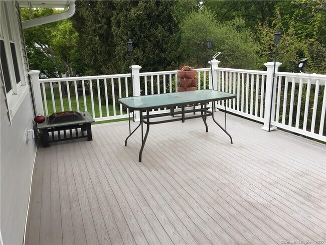 Building Photo - 17 Cottontail Rd