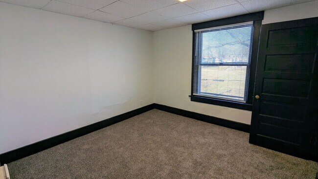 Building Photo - Schonfeld Holdings, LLC (916 6th St)