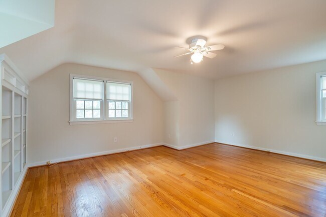 Building Photo - MUST SEE! Cozy Corner Cape in Chevy Chase is Move-in Ready!