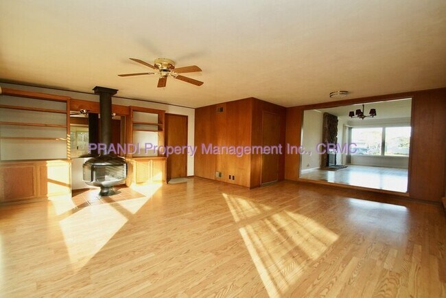 Building Photo - 1407 Donna St