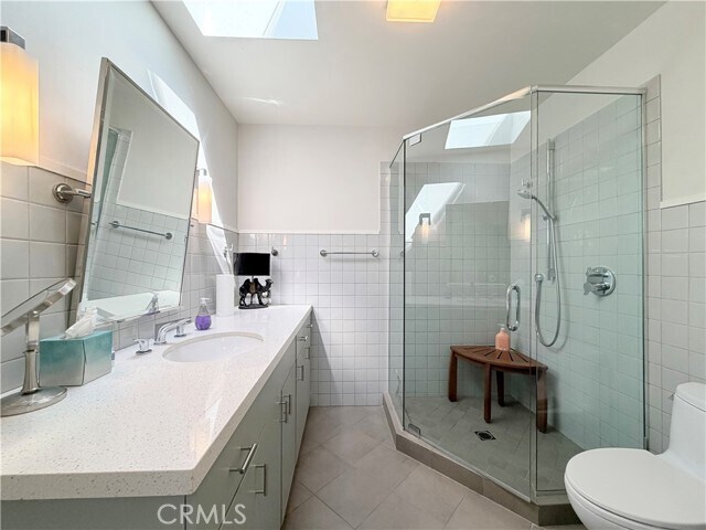 Building Photo - 2490 Monaco Dr