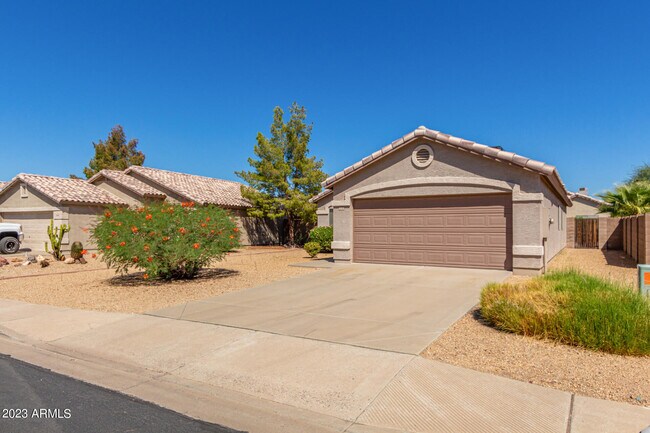 Building Photo - 8548 W Hatcher Rd