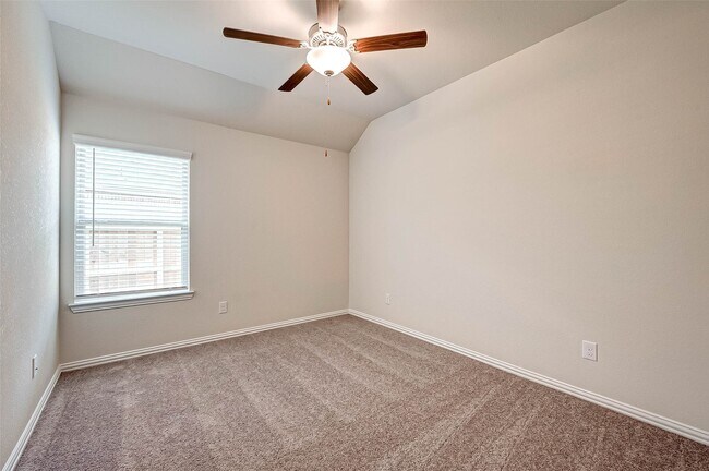 Building Photo - 2307 Green Kale Dr