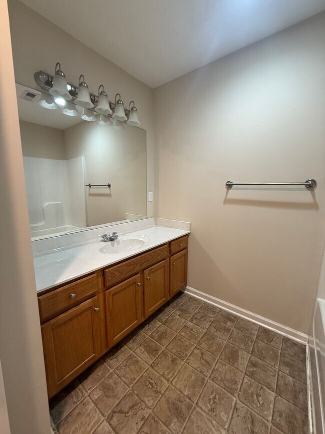 Building Photo - Upper Stone Apartments