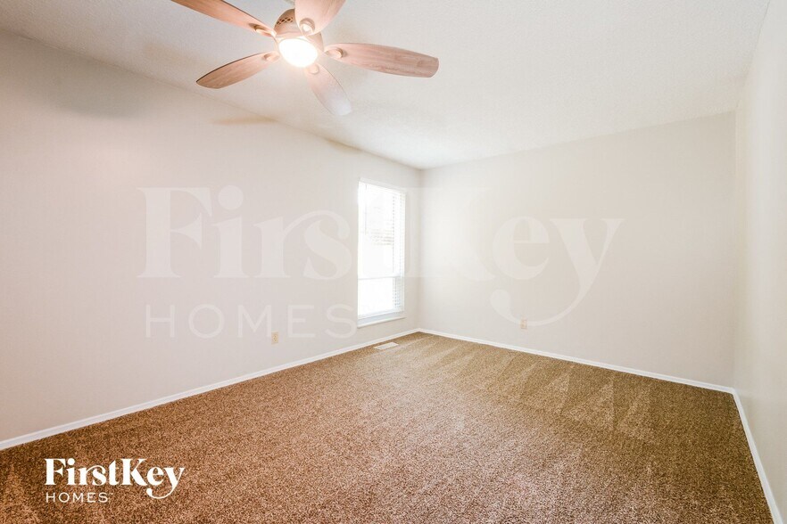 Building Photo - 1731 Wishingwell Dr