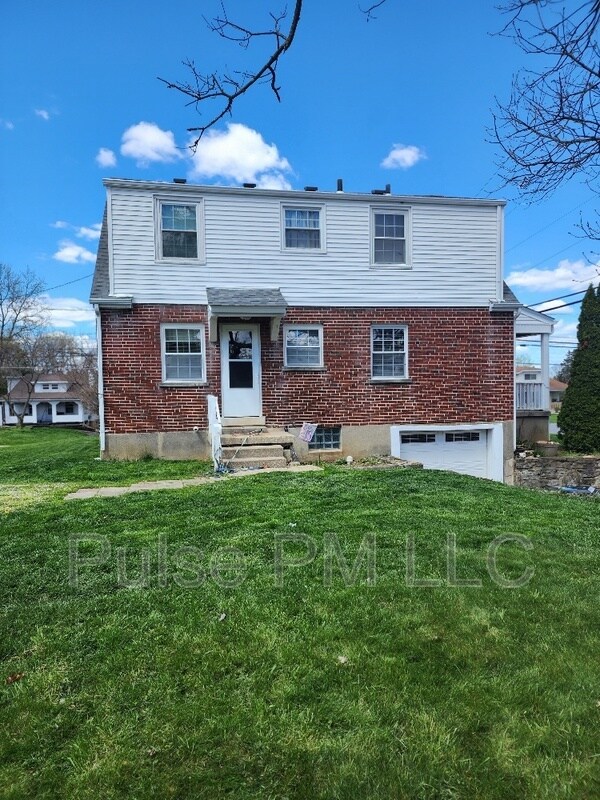 Building Photo - 3507 Wolf Rd