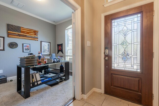 Building Photo - 8727 Hideout Bnd