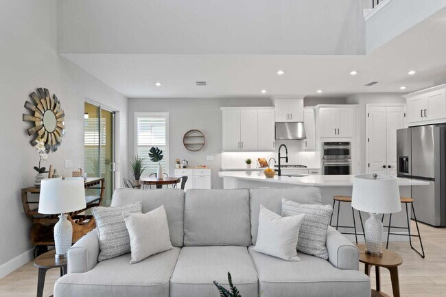 Building Photo - "Spacious 4-Bed, 4-Bath Retreat at 2612 Le...