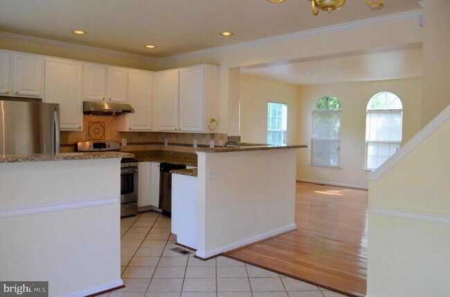 Building Photo - 6863 Drifton Ct