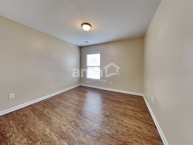 Building Photo - 400 Stoney Field Dr