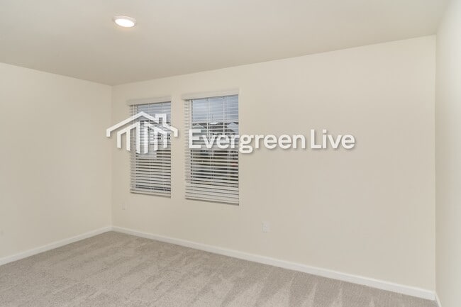 Building Photo - 169 Snowdrop Ave