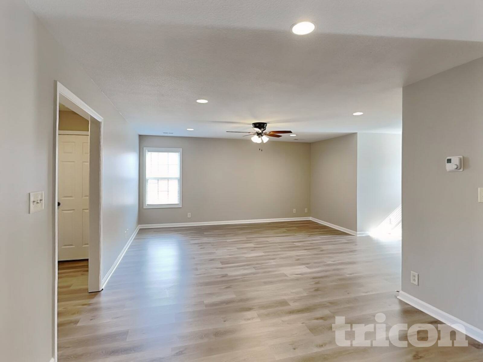 Building Photo - 935 Willow Circle