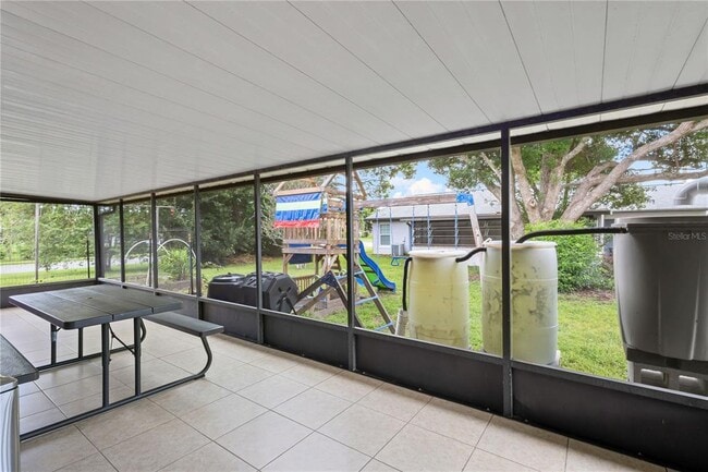 Building Photo - 10303 Lollipop Ln