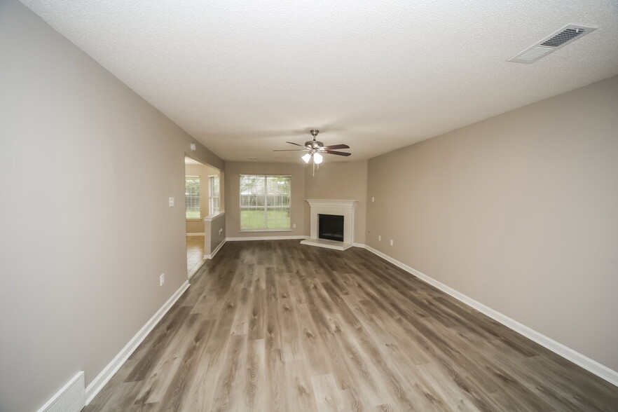 Building Photo - 7228 Hunter's Horn Dr