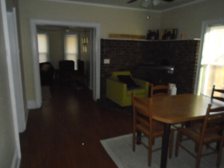 Building Photo - 209 Fuller Ave SE