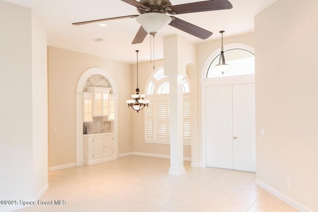 Building Photo - 416 Southampton Dr