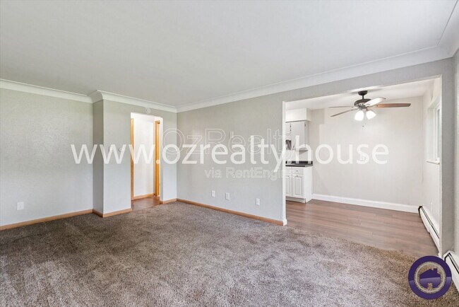 Building Photo - 1733 Christian Ave