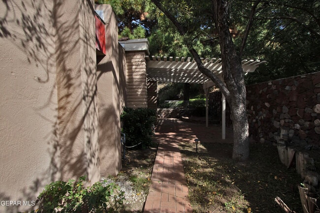 Building Photo - 5710 Mira Grande Dr