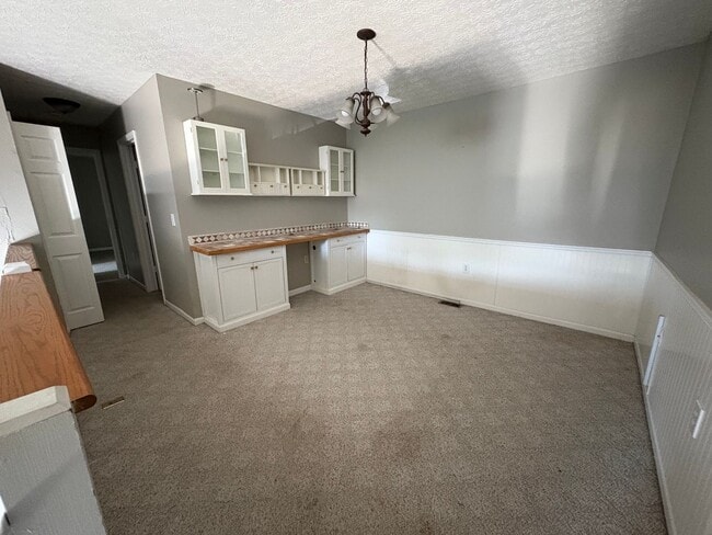 Building Photo - 6258 Braelinn Dr
