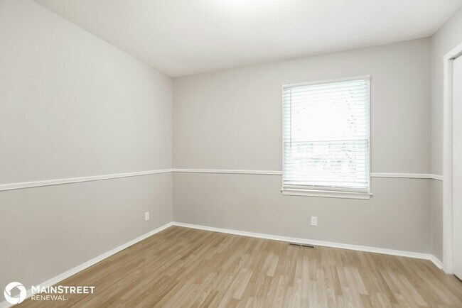 Building Photo - 3909 S Summit Ridge Dr