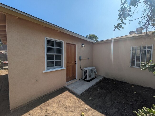 Building Photo - Brand New 2 Bedroom / 2 Bath ADU – Private...