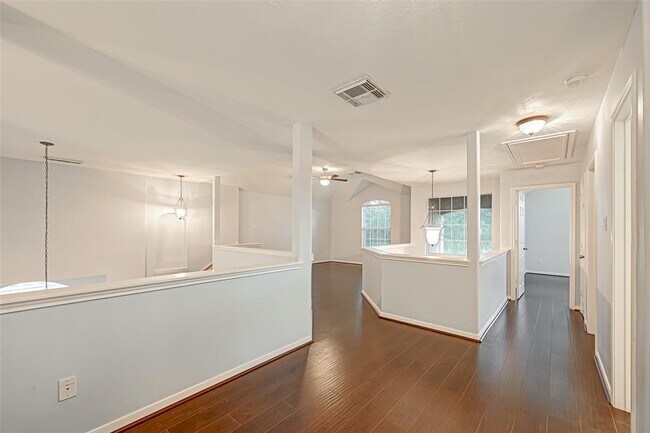 Building Photo - 2214 Falcon Knoll Ln