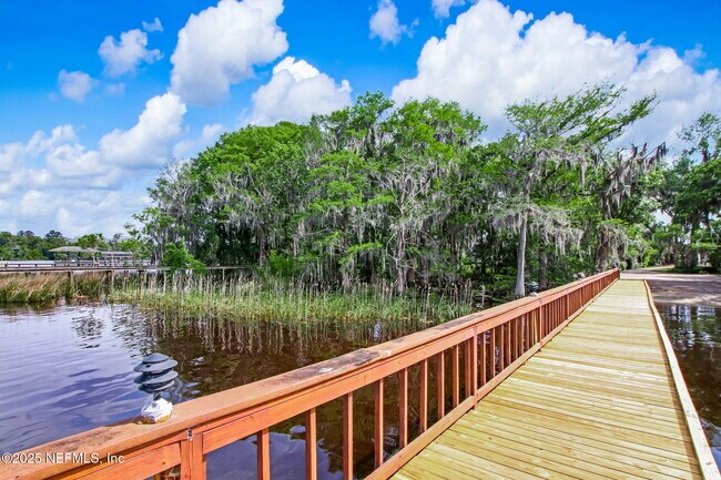 Building Photo - 1842 Paradise Moorings Blvd