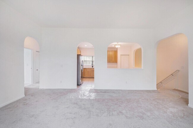 Building Photo - 2925 N Knightsbridge Cir