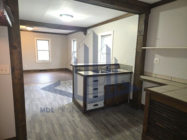 Building Photo - Charming and Affordable 1 bed 1 bath