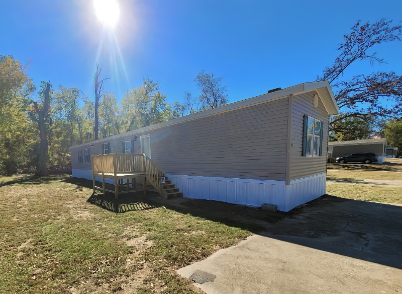 Building Photo - 92 Deerwood Park