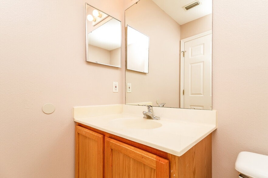 Building Photo - 11256 Carabelee Cir