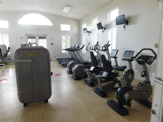 Building Photo - 12813 SW 132nd Terrace