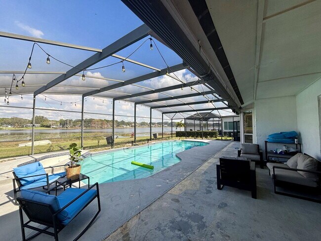 Building Photo - 9135 San Ambrosio Dr