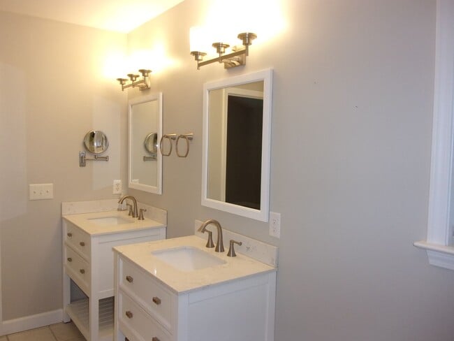 Building Photo - COMING SOON!! 3 Bedroom 2 Bath Home on over 1 Acre in York with Clover Schools