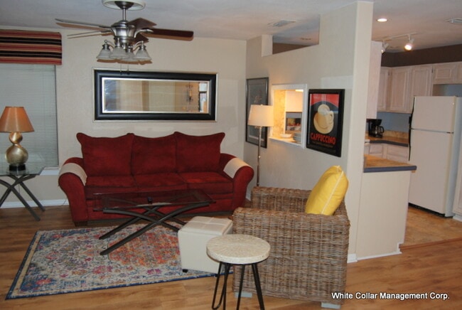 Living Room to Kitchen Pass through - 10150 Belle Rive Blvd