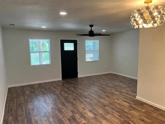 Building Photo - 15431 Stroup Cir