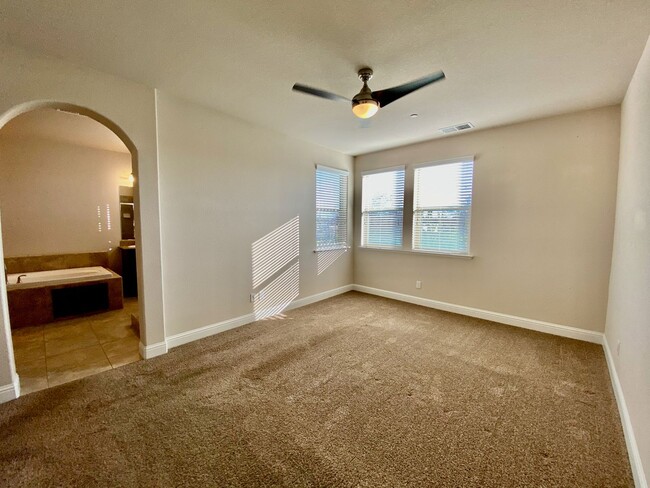 Building Photo - $2,750 3 Bd + Loft, Solar - Copper River G...